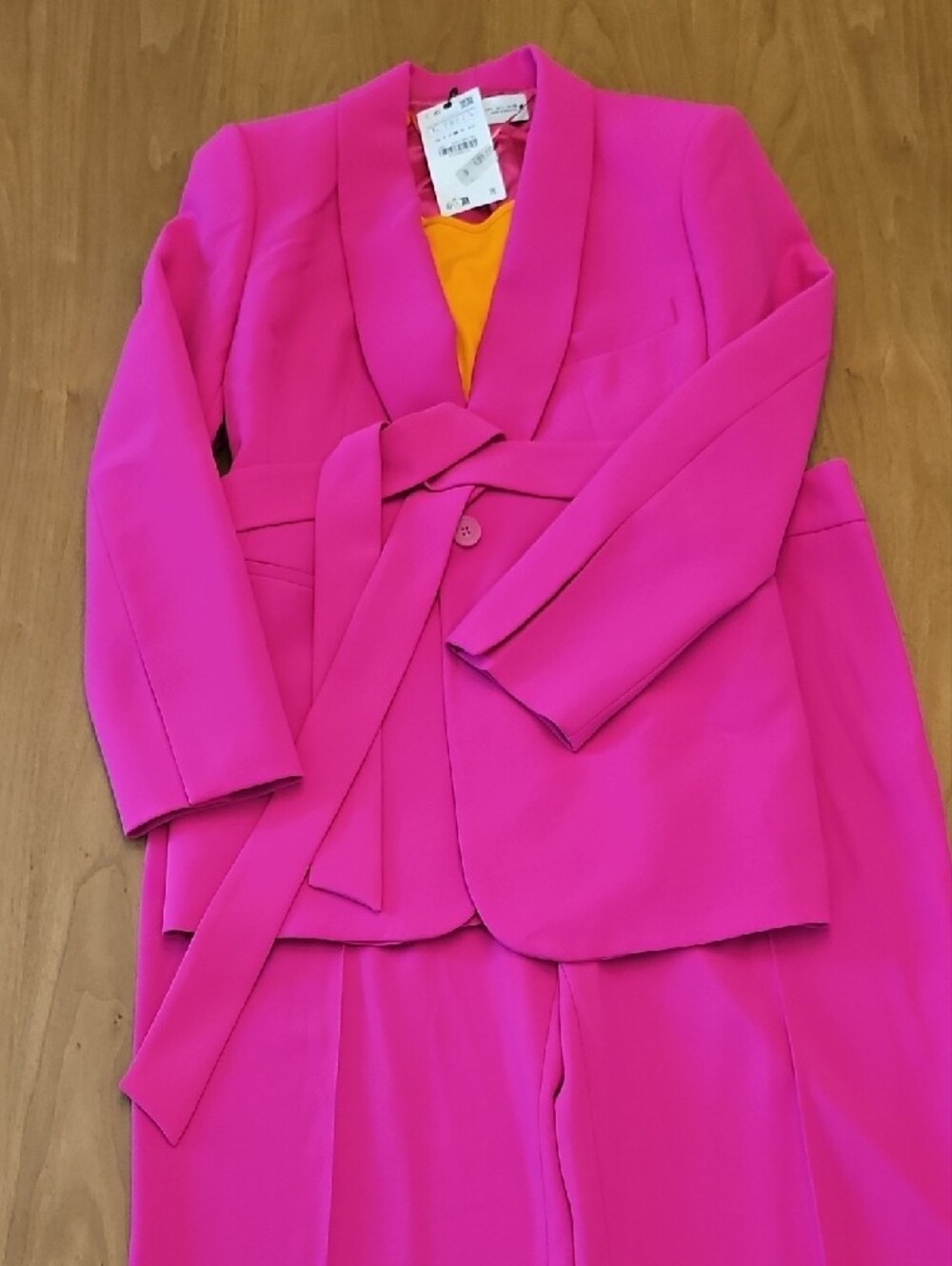 🔥Zara Vibrant Pink Wide-Leg Pantsuit with Belted Blazer - Picture 3 of 16